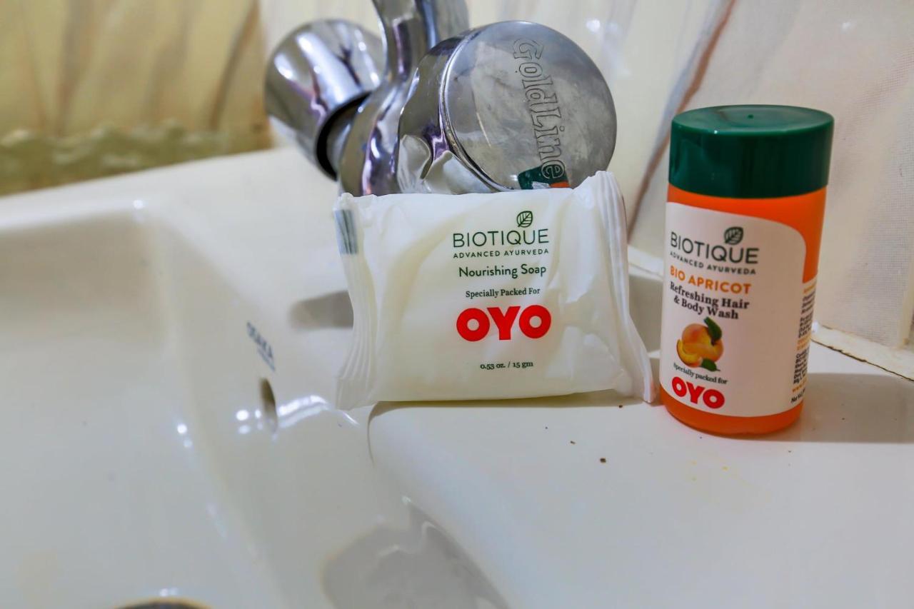 Oyo 16126 Aanantham Hotel Ludhiana Buitenkant foto